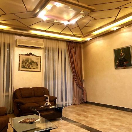 Luxury Tumanyan Apartment エレバン エクステリア 写真