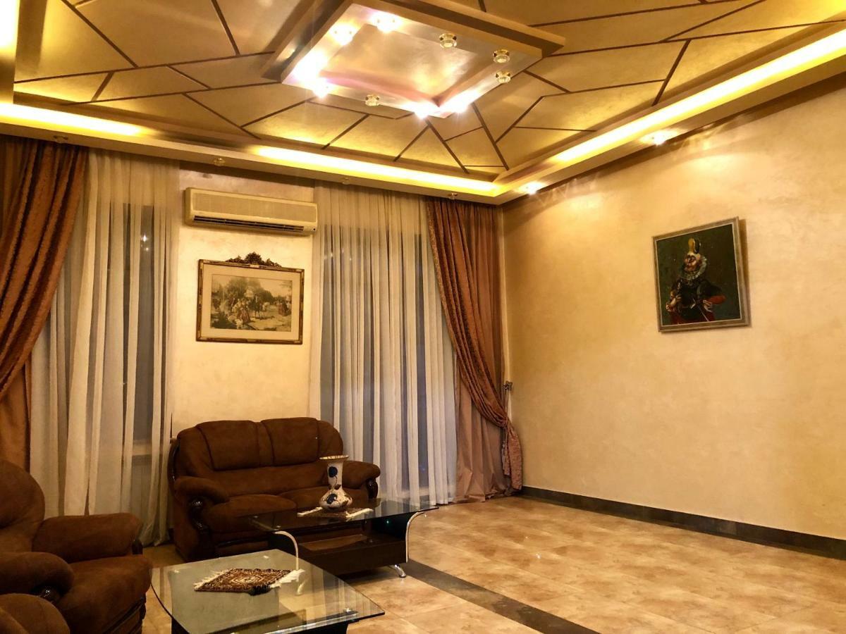 Luxury Tumanyan Apartment エレバン エクステリア 写真
