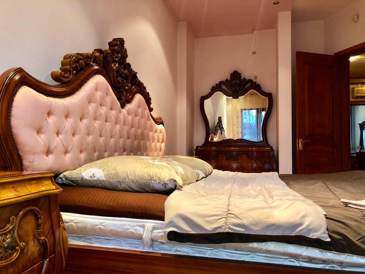 Luxury Tumanyan Apartment エレバン エクステリア 写真