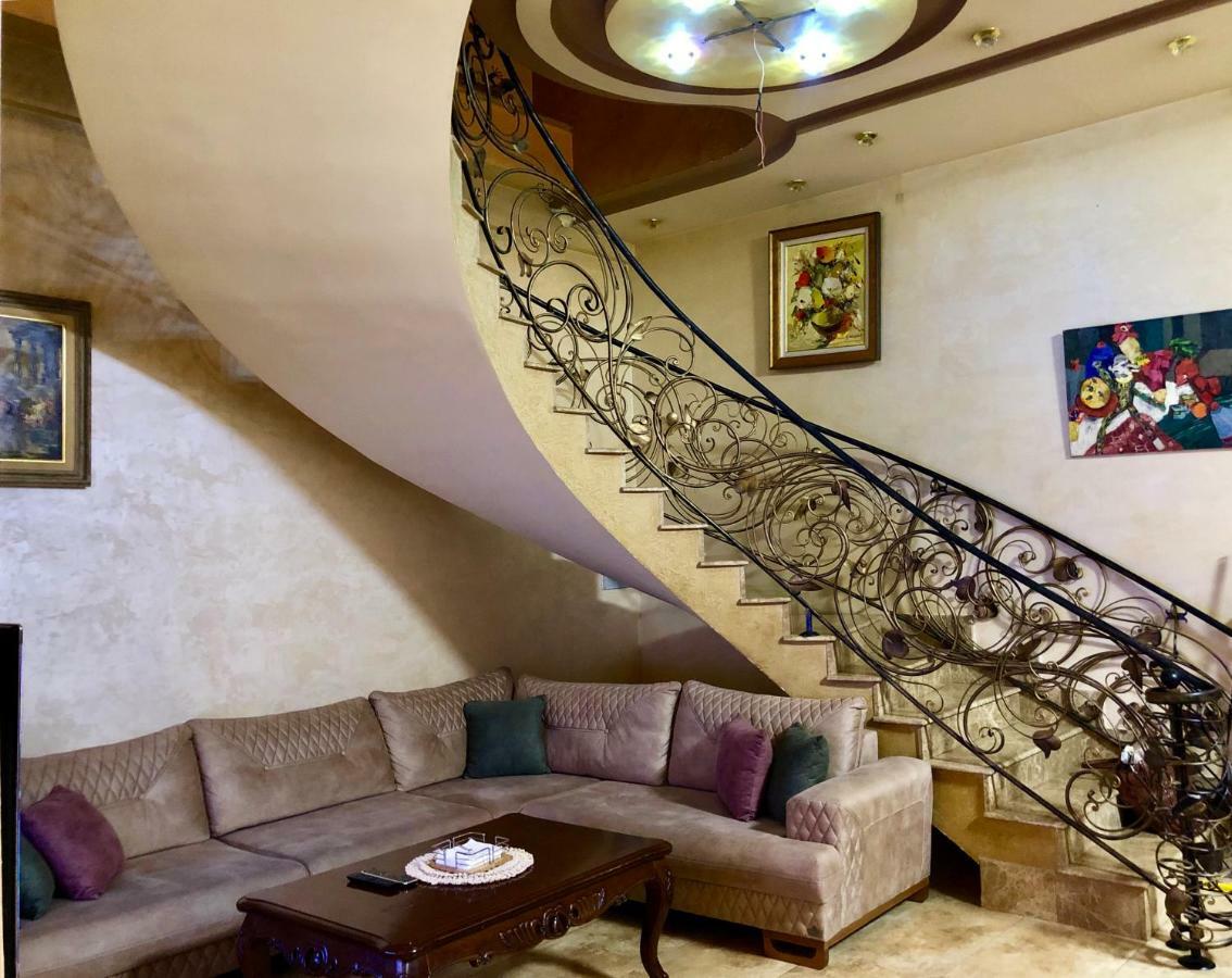 Luxury Tumanyan Apartment エレバン エクステリア 写真