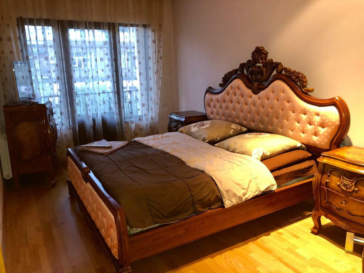 Luxury Tumanyan Apartment エレバン エクステリア 写真