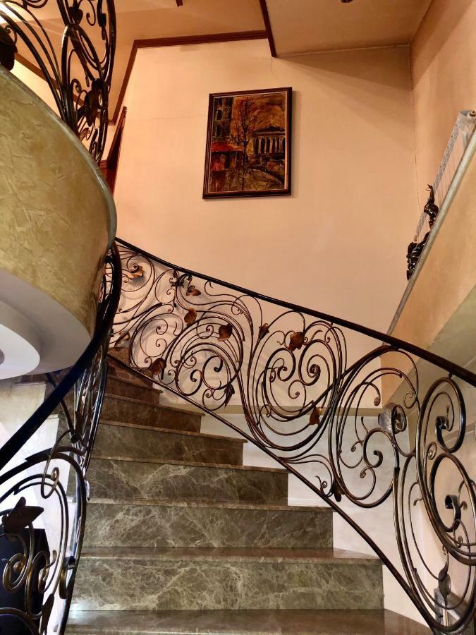 Luxury Tumanyan Apartment エレバン エクステリア 写真