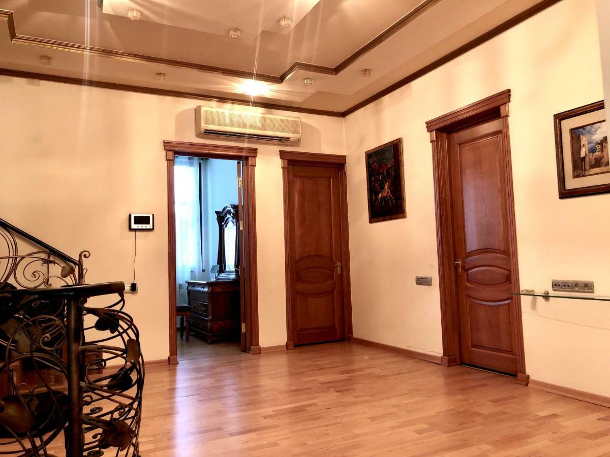 Luxury Tumanyan Apartment エレバン エクステリア 写真